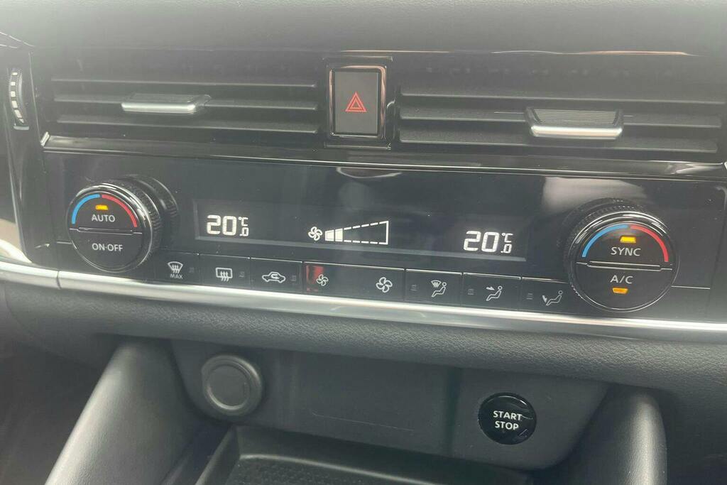 Nissan Qashqai E-power Acenta Premium Red #29