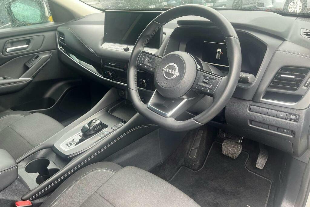 Nissan Qashqai E-power Acenta Premium Red #10