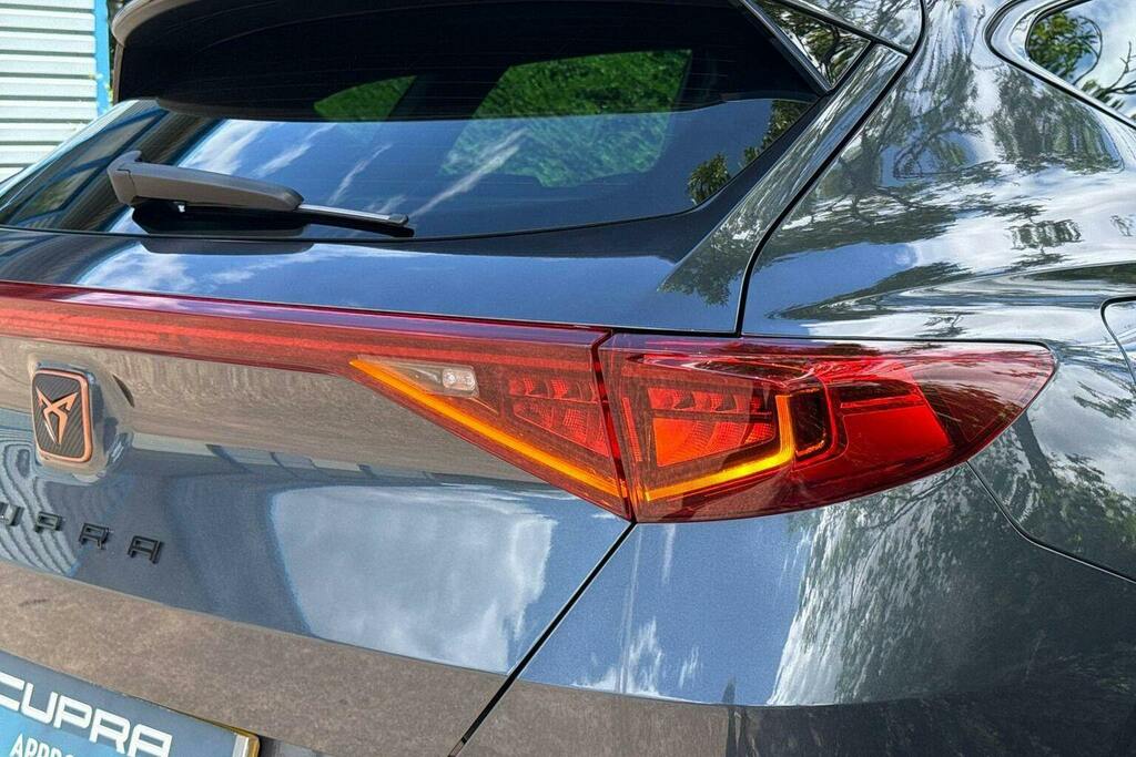 Cupra Formentor 1.4 Ehybrid 204 V1 Dsg Red #25