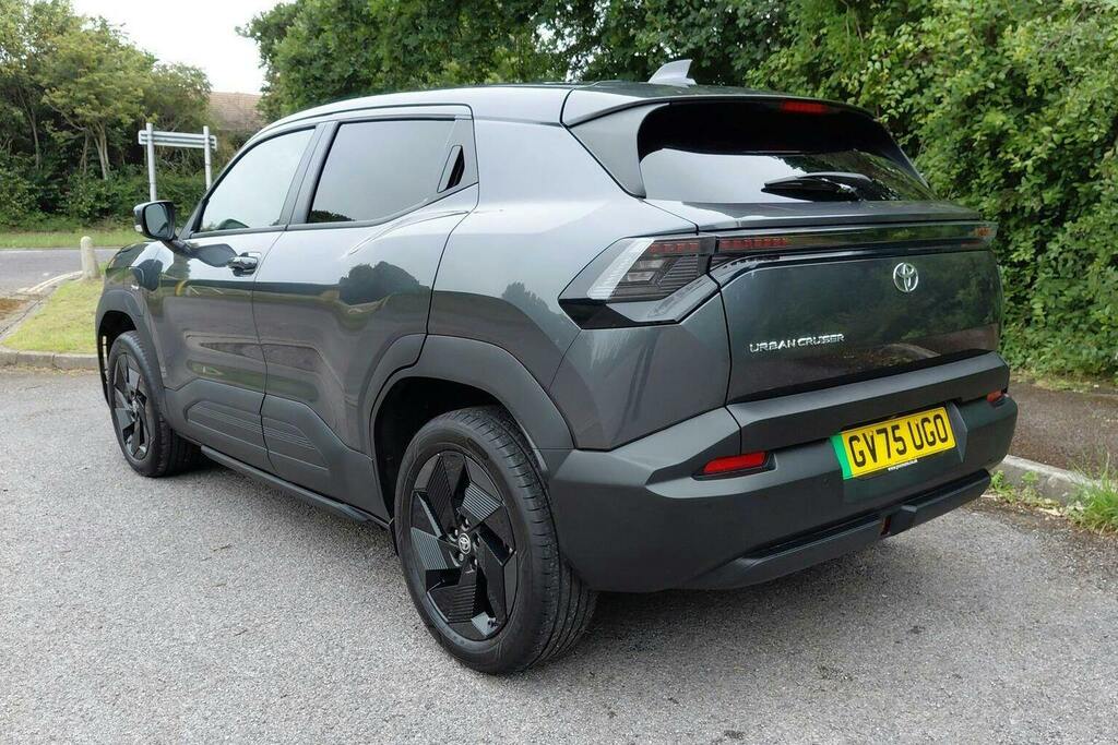 Toyota Urban Cruiser 61Kwh Design Suv Grey #4
