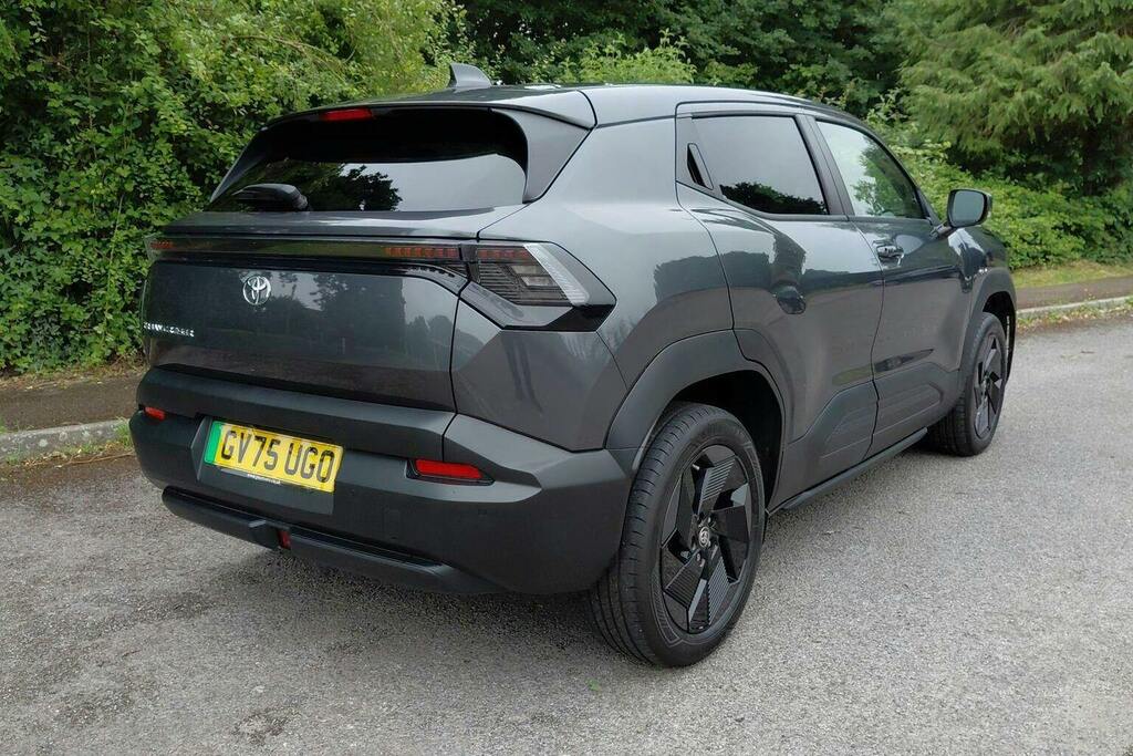 Toyota Urban Cruiser 61Kwh Design Suv Grey #2