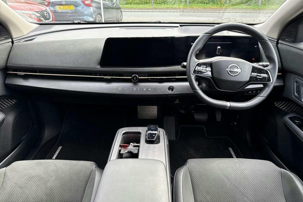 Nissan Ariya Advance Black #11