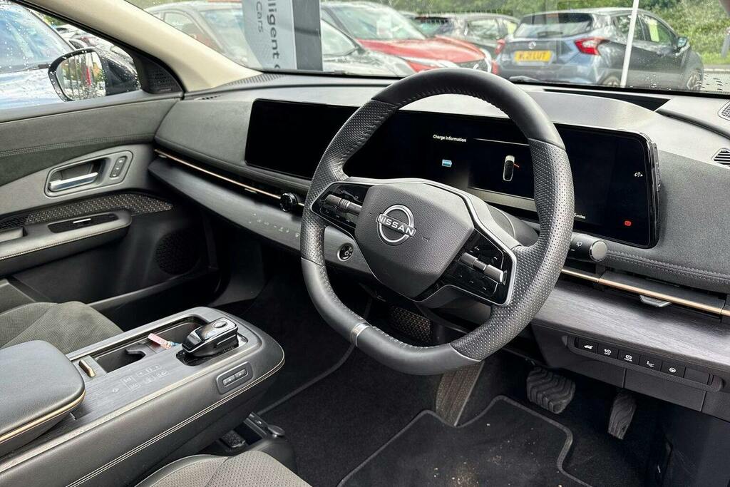 Nissan Ariya Advance Black #10
