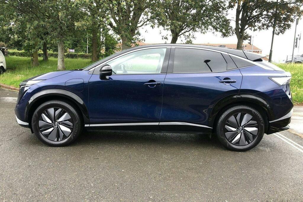 Nissan Ariya 63Kwh Advance Suv 7.4Kw Charger Blue #6