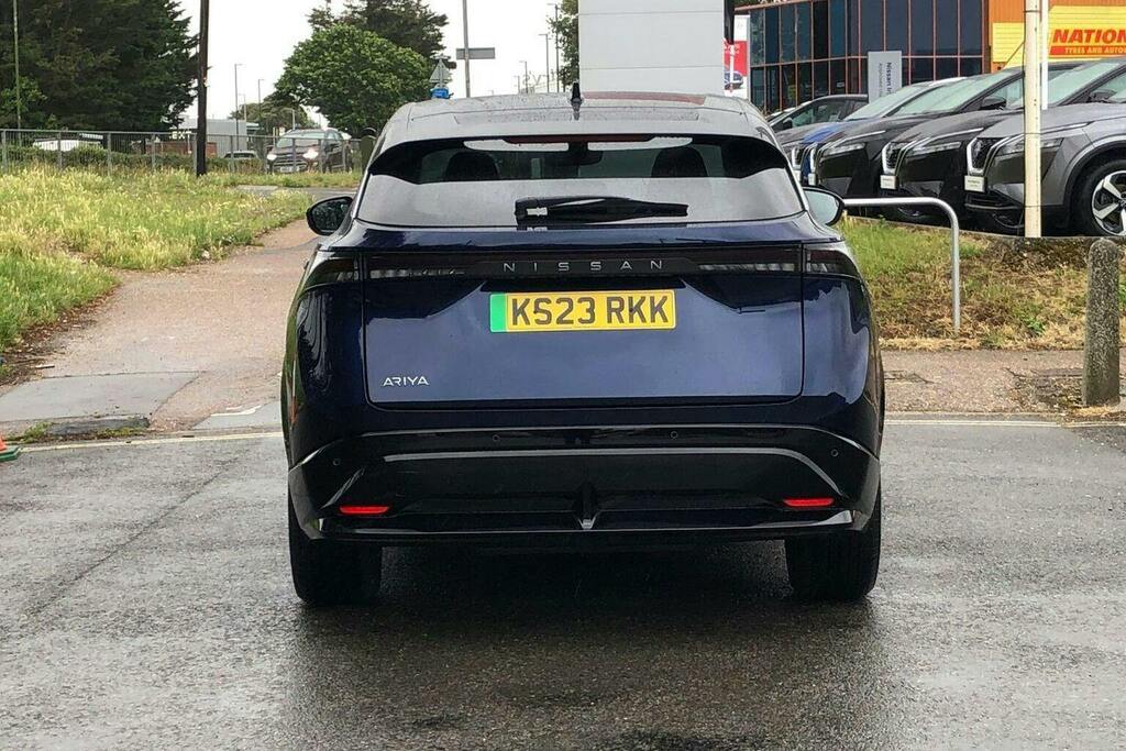 Nissan Ariya 63Kwh Advance Suv 7.4Kw Charger Blue #4