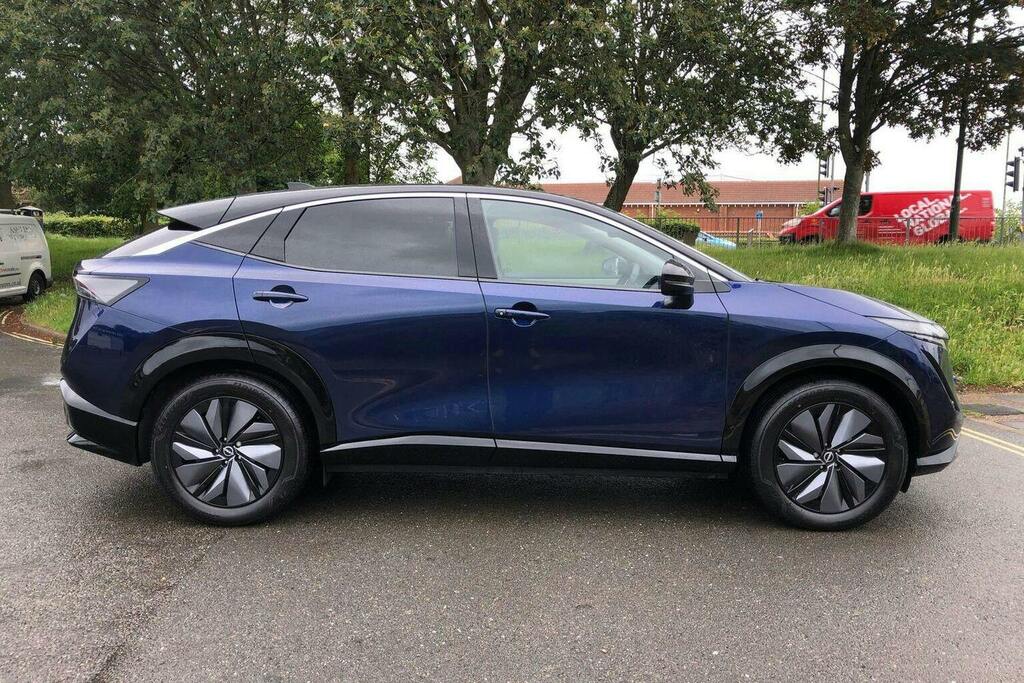 Nissan Ariya 63Kwh Advance Suv 7.4Kw Charger Blue #2