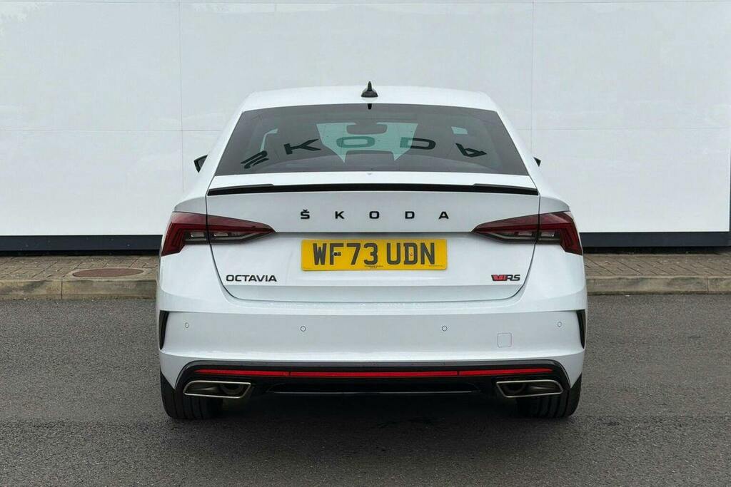 Skoda Octavia 2.0 Tsi Vrs Hatchback Dsg WF73UDN White #4