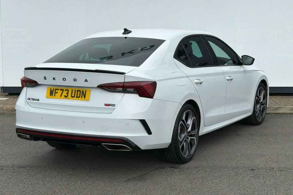 Skoda Octavia 2.0 Tsi Vrs Hatchback Dsg WF73UDN White #3