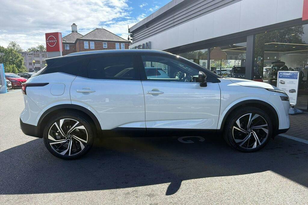 Nissan Qashqai 1.3 Dig T Mhev Tekna Plus Suv Hybrid Xt NG71CJX White #2
