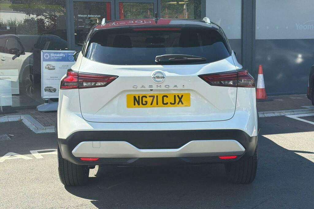 Nissan Qashqai 1.3 Dig T Mhev Tekna Plus Suv Hybrid Xt NG71CJX White #4