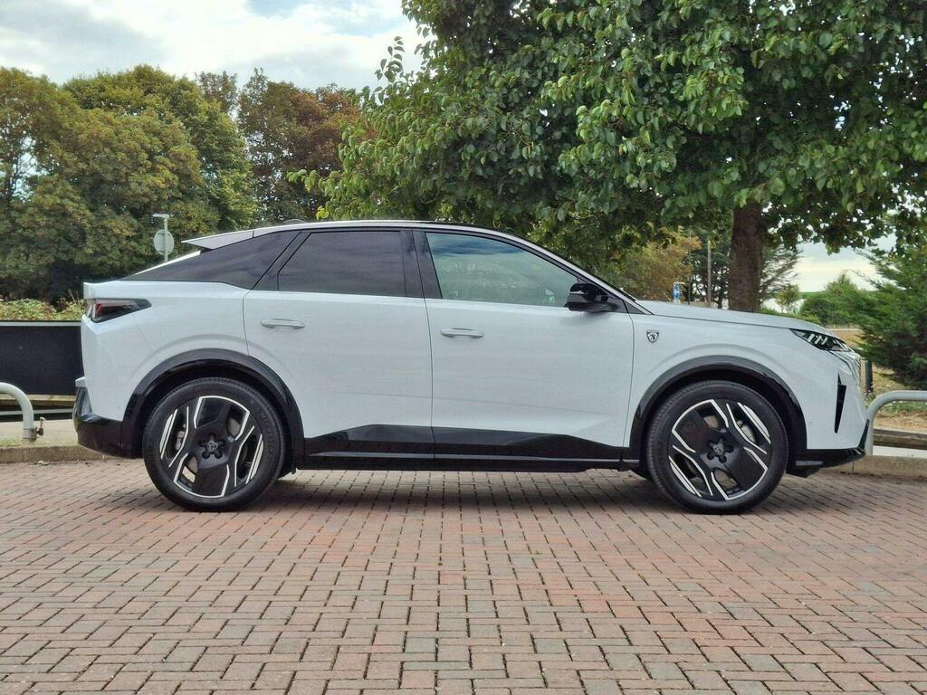 Peugeot 3008 73Kwh Gt Suv White #2
