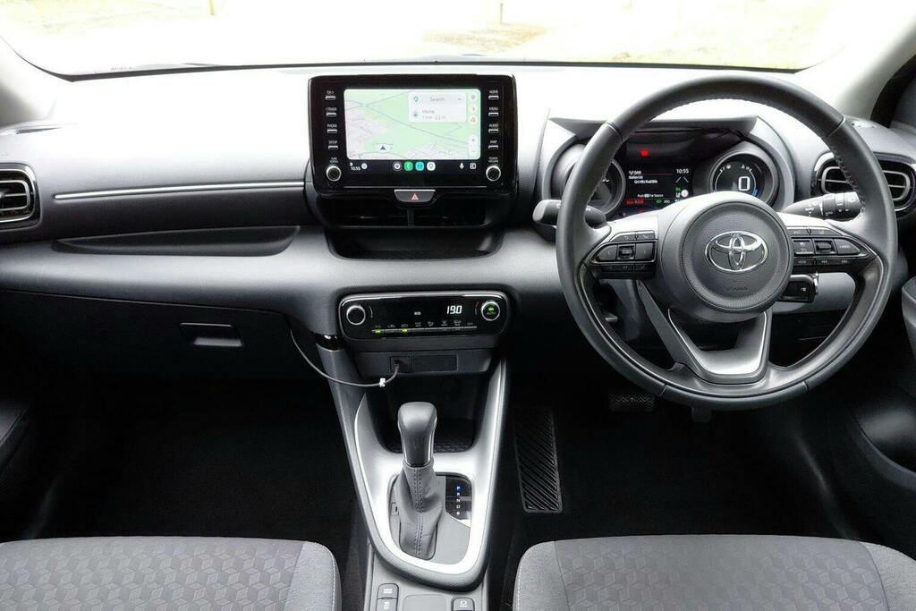 Toyota Yaris 1.5 Vvt H Design Hatchback Hybrid E Cvt BJ23RVZ Grey #6