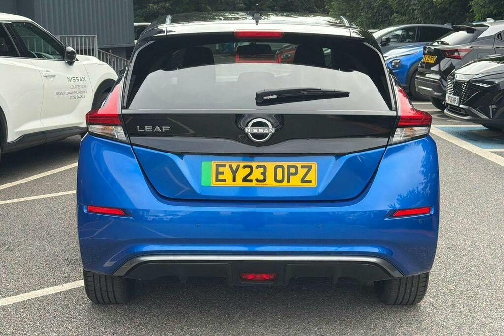 Nissan Leaf 39Kwh Tekna Hatchback Blue #4