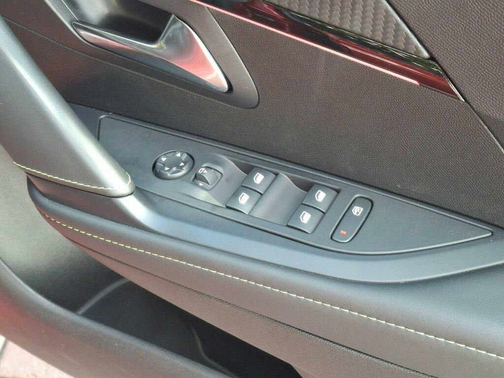 Peugeot e-208 100Kw E-style 50Kwh Red #27