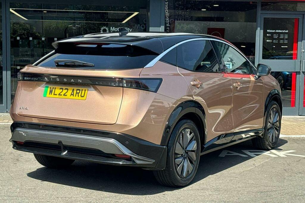 Nissan Ariya 63Kwh Advance Suv 7.4Kw Charger Brown #3