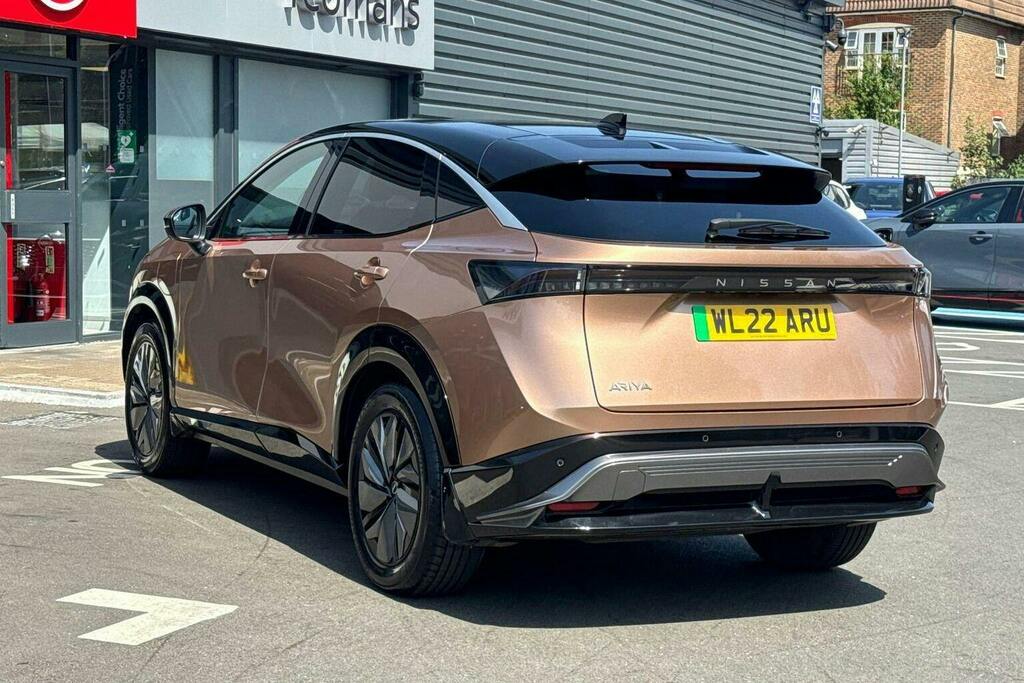 Nissan Ariya 63Kwh Advance Suv 7.4Kw Charger Brown #5