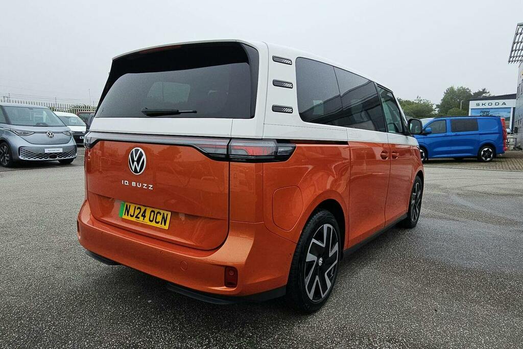 Volkswagen ID.Buzz Pro 77Kwh Style Mpv White #3