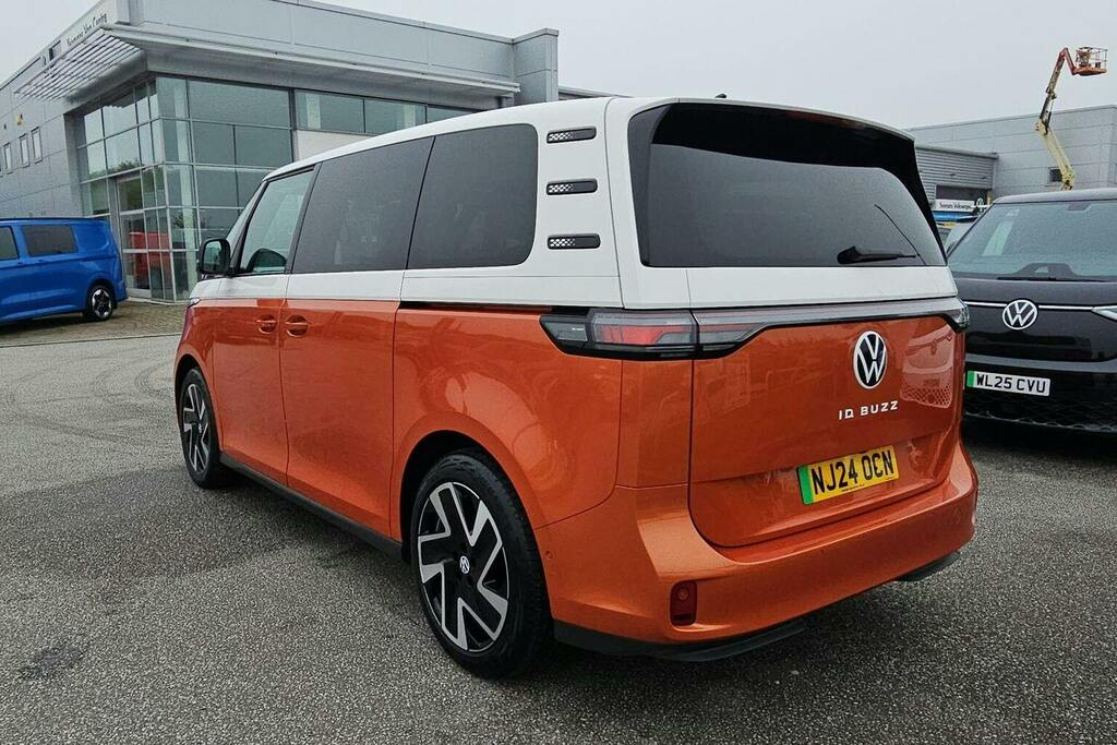 Volkswagen ID.Buzz Pro 77Kwh Style Mpv White #5