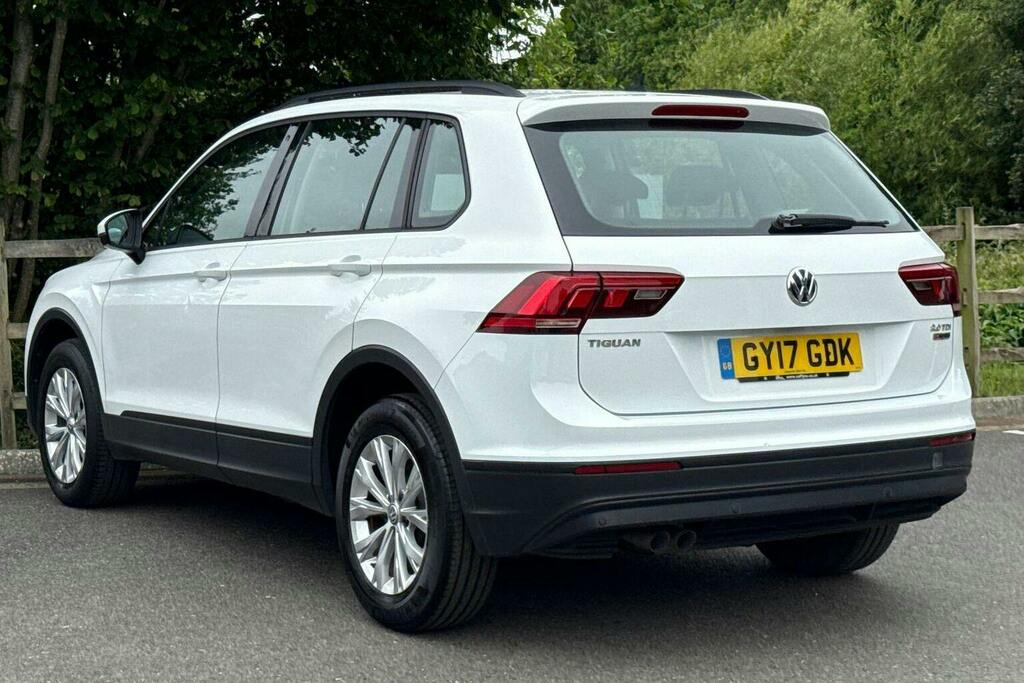 Volkswagen Tiguan 2.0 Tdi Bluemotion Tech S Suv Dsg 4Moti GY17GDK White #5