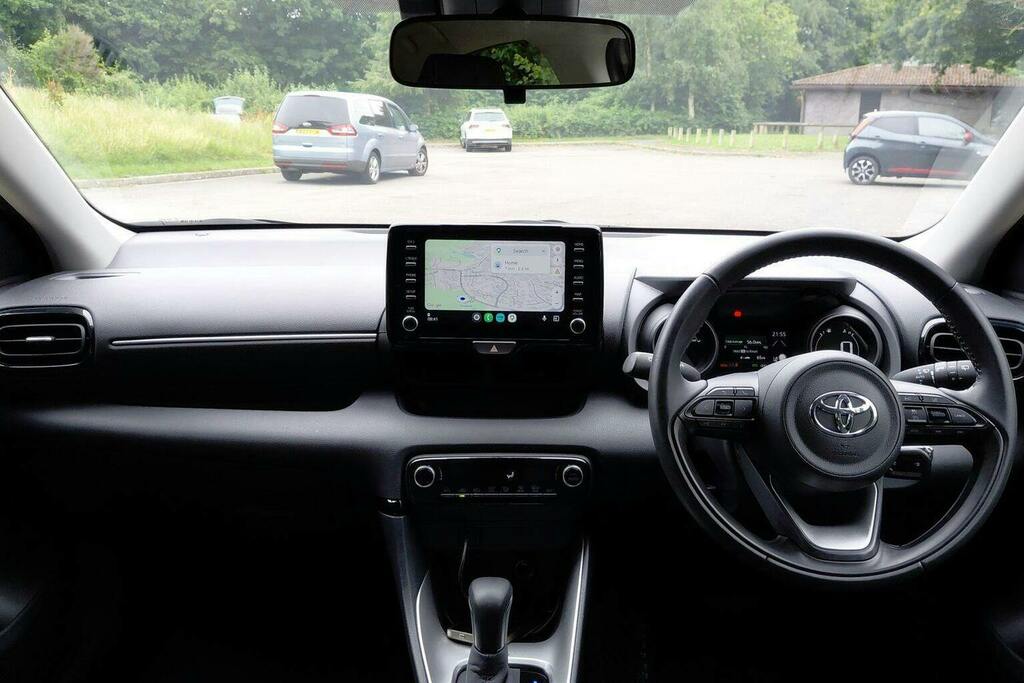 Toyota Yaris 1.5 Vvt H Design Hatchback Hybrid E Cvt Brown #6