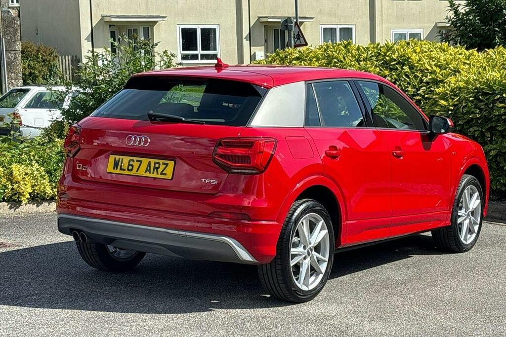 Audi Q2 1.4 Tfsi Cod S Line Suv Red #3