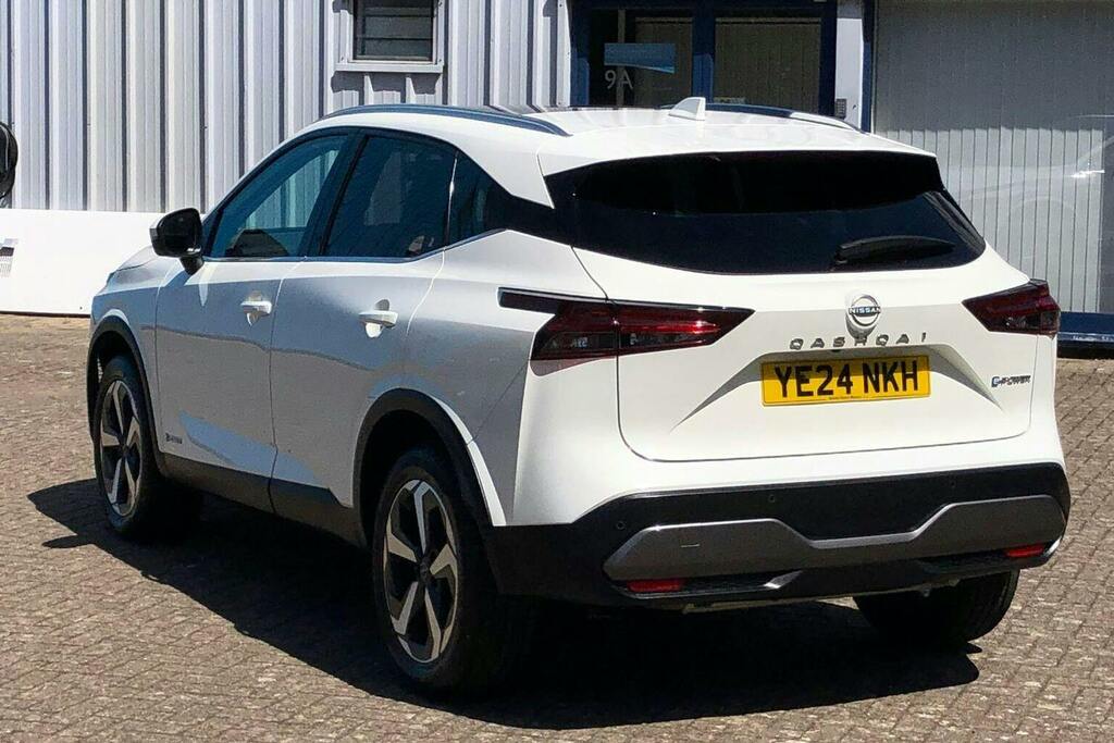 Nissan Qashqai 1.5 H E Power N Connecta Suv Hybrid Aut YE24NKH White #5