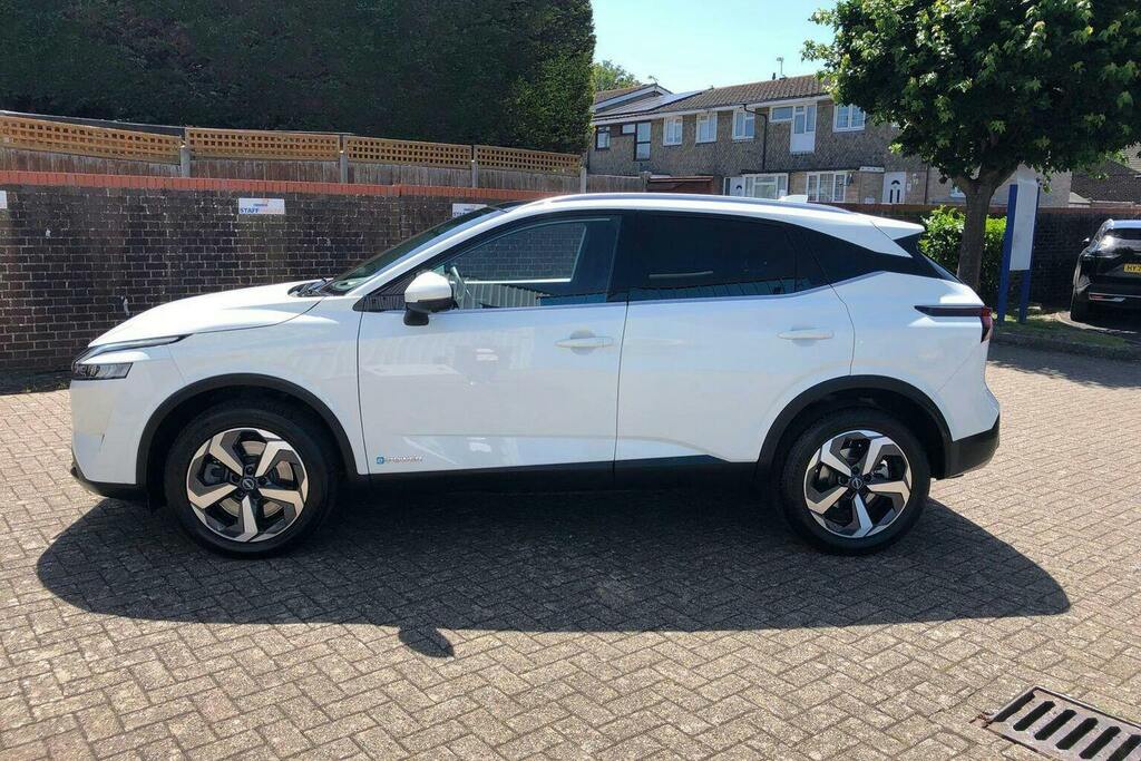 Nissan Qashqai 1.5 H E Power N Connecta Suv Hybrid Aut YE24NKH White #6