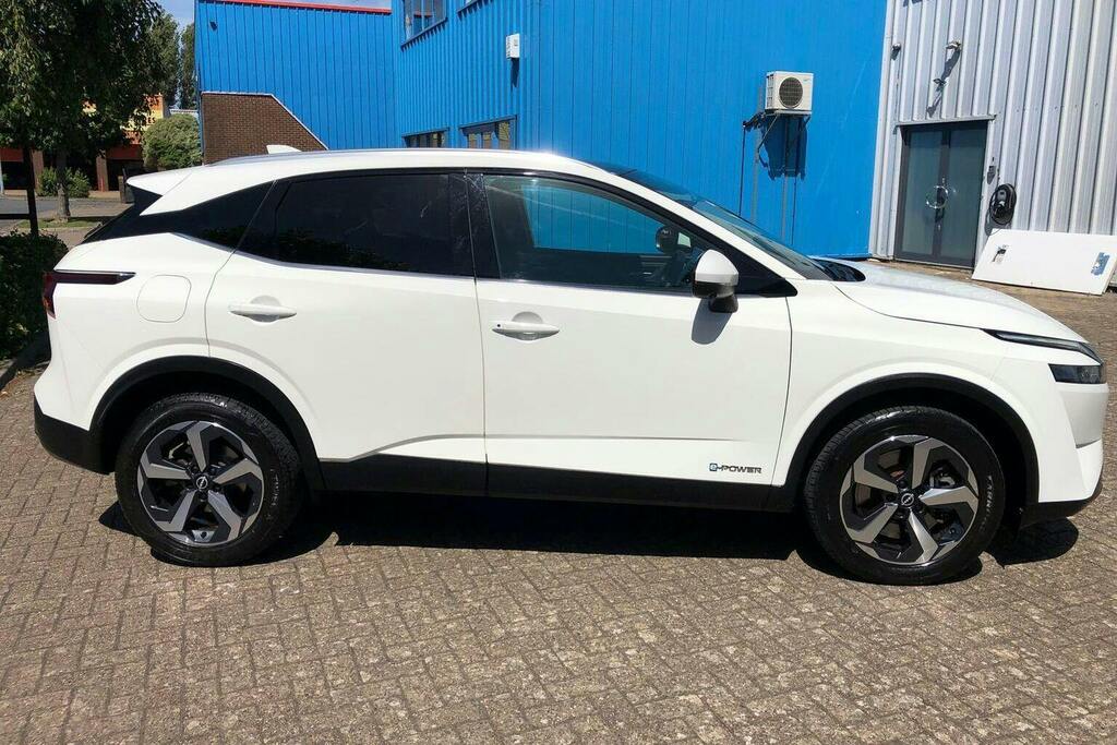 Nissan Qashqai 1.5 H E Power N Connecta Suv Hybrid Aut YE24NKH White #2