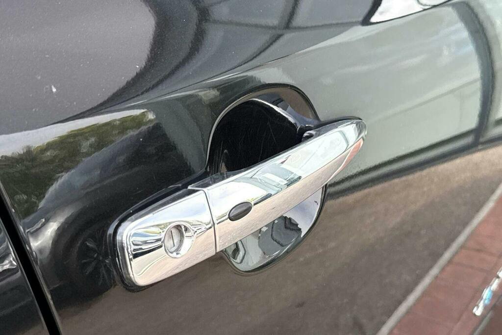 Nissan Leaf Leaf N-connecta White #29