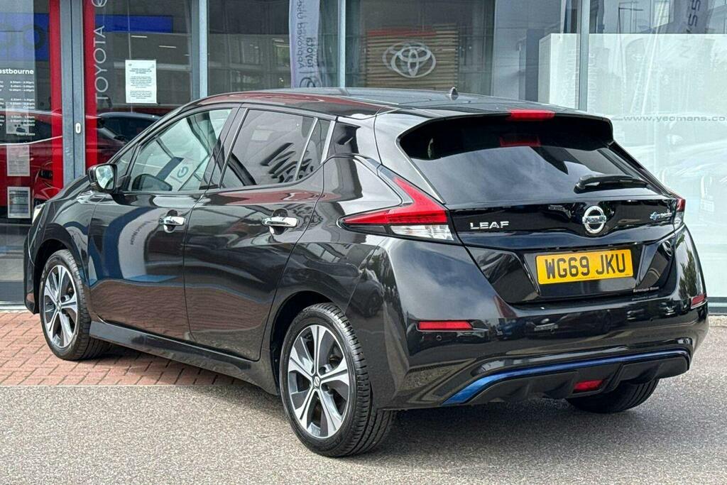 Nissan Leaf 40Kwh Tekna Hatchback Black #5