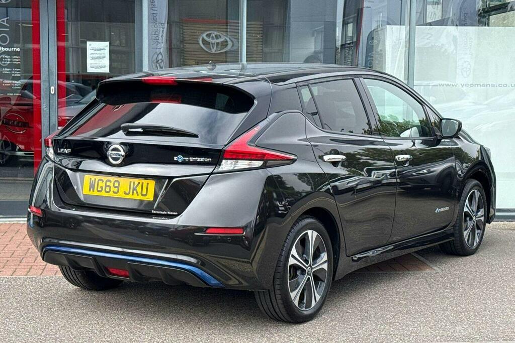 Nissan Leaf 40Kwh Tekna Hatchback Black #3
