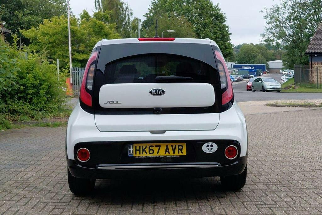 Kia Soul 1.6 Gdi 2 Suv White #4