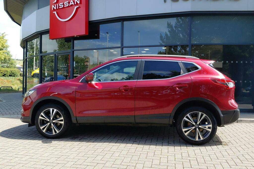 Nissan Qashqai 1.3 Dig T N Connecta Suv HY20OCJ Red #6