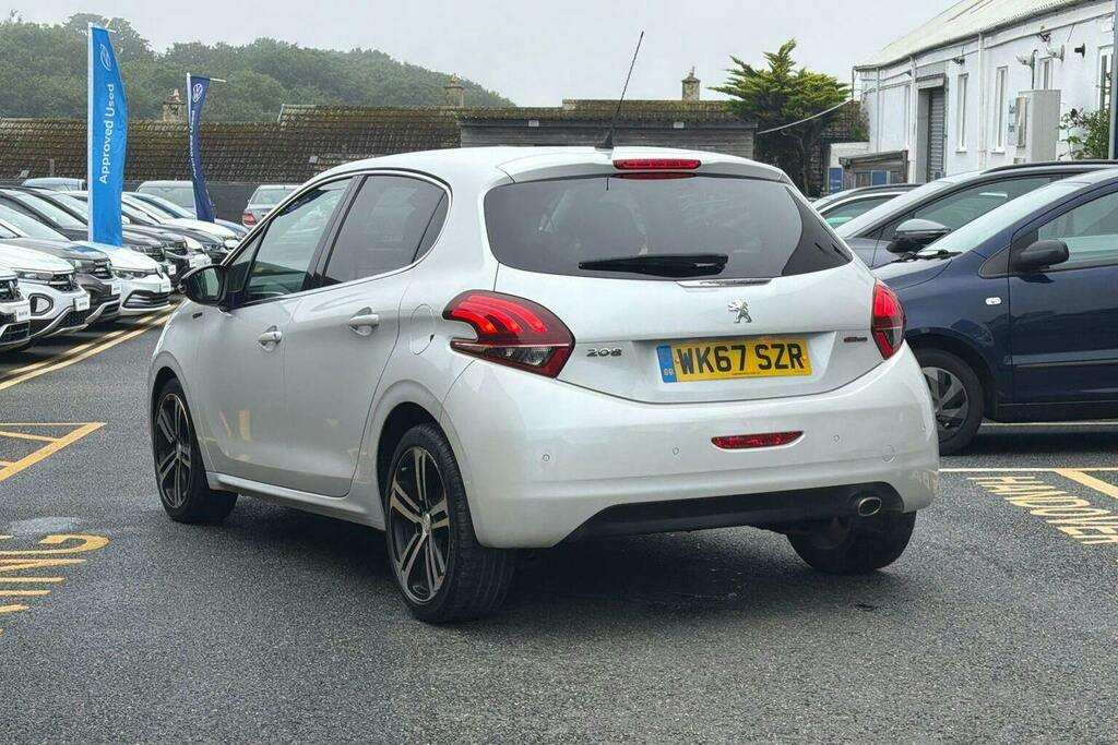 Peugeot 208 1.2 Puretech Gt Line Hatchback WK67SZR White #5