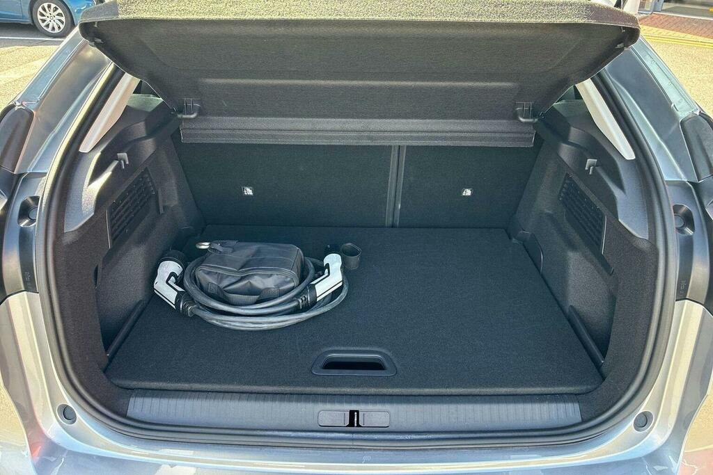 Citroen e-C4 100Kw Shine Plus 50Kwh White #18