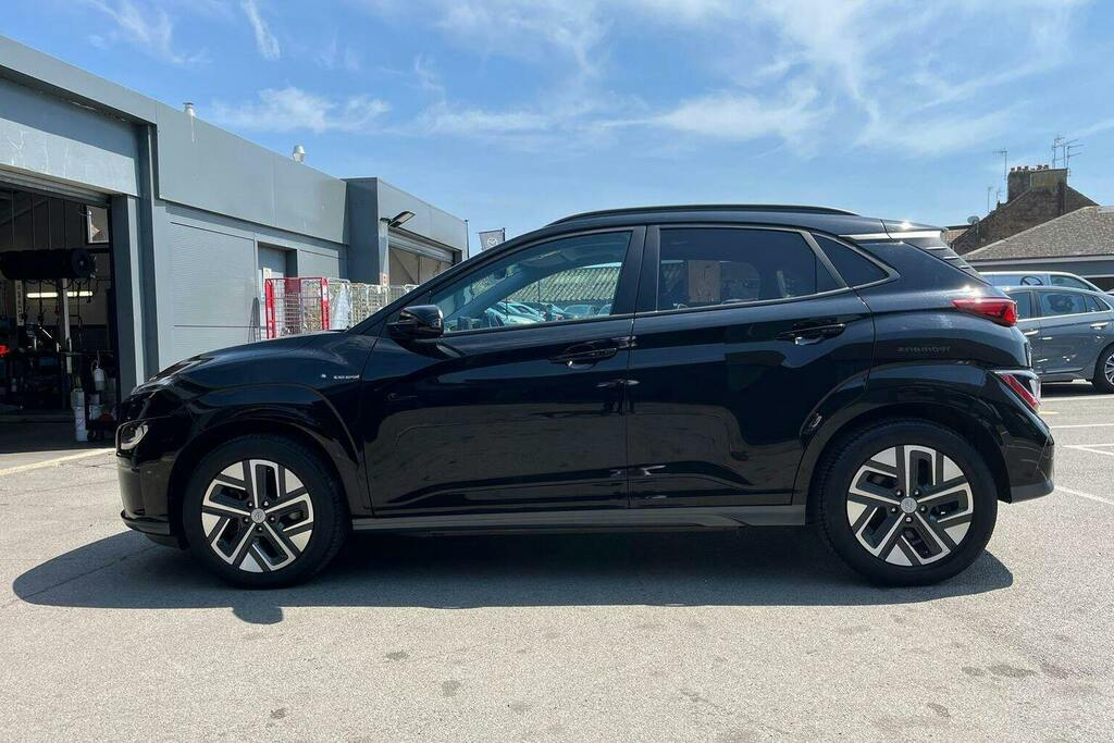 Hyundai Kona 64Kwh Ultimate Suv Black #6