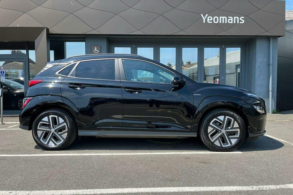 Hyundai Kona 64Kwh Ultimate Suv Black #2