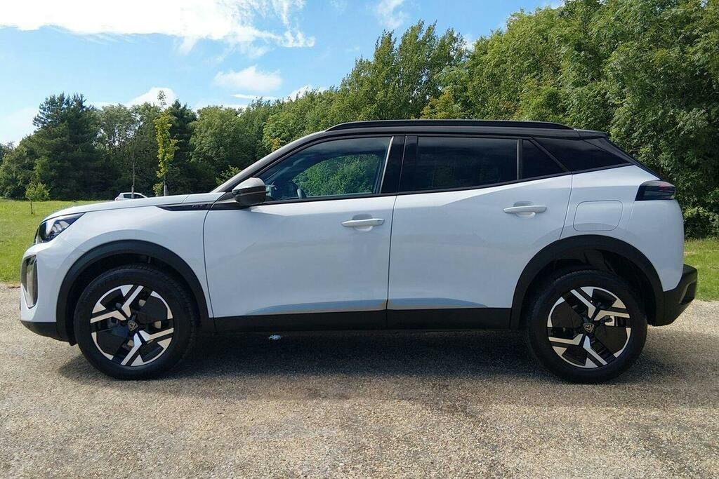 Peugeot 2008 1.2 Puretech Gt Suv Eat GV74RXM White #6