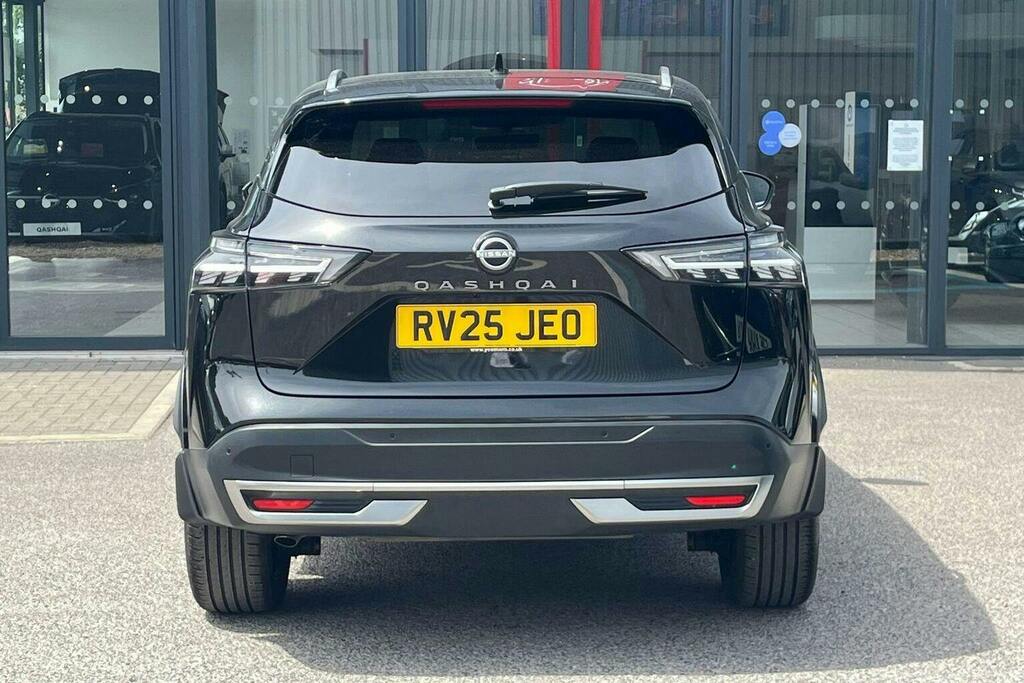 Nissan Qashqai 1.3 Dig T Mhev Tekna Suv Hybrid RV25JEO Black #4