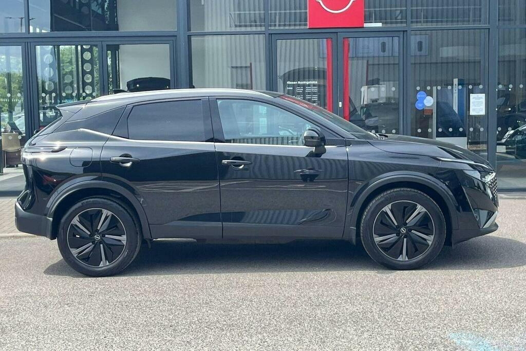 Nissan Qashqai 1.3 Dig T Mhev Tekna Suv Hybrid RV25JEO Black #2