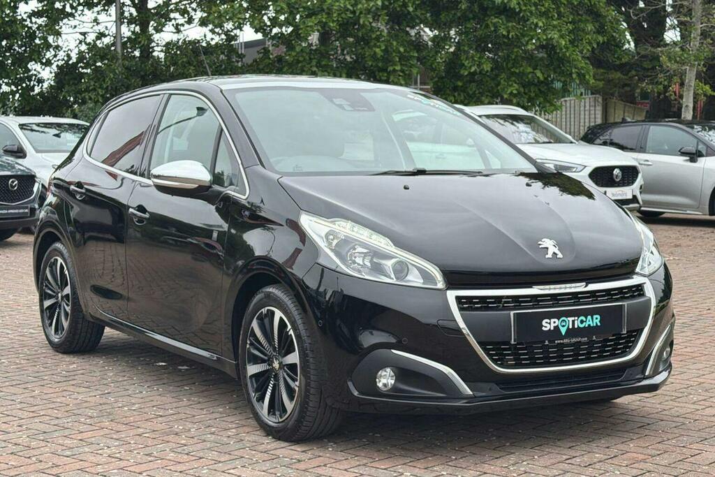 Peugeot 208 1.2 Puretech Tech Edition Hatchback Man Black