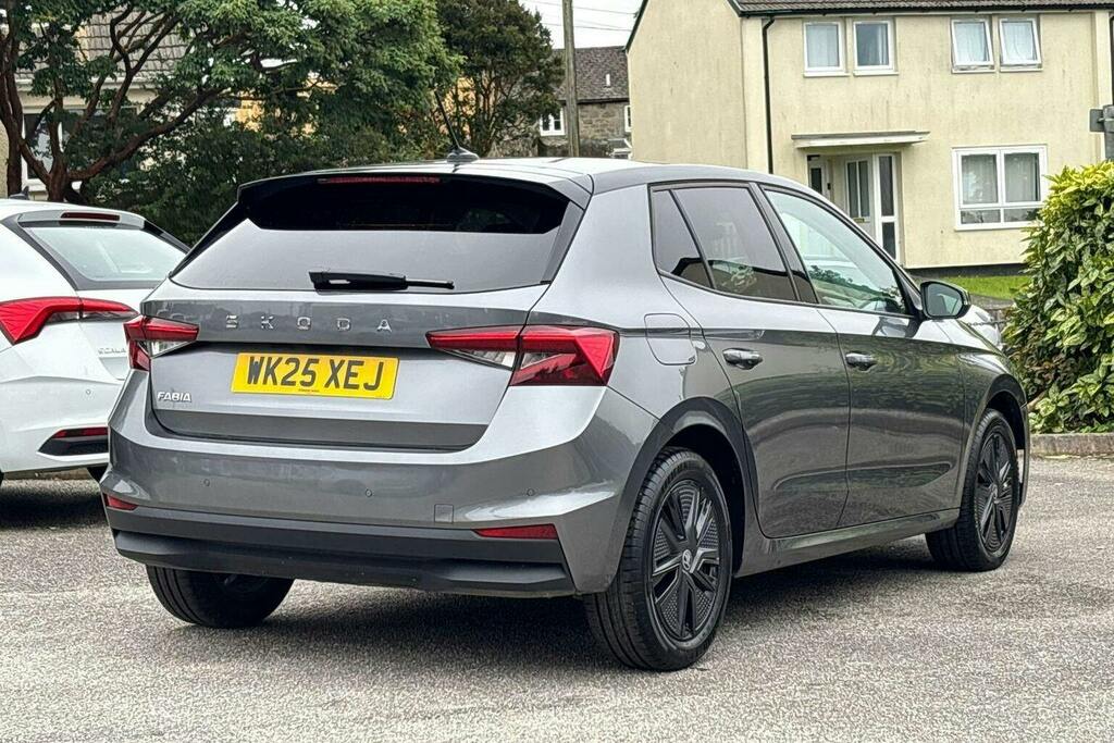 Skoda Fabia 1.0 Tsi Design Edition Hatchback Dsg WK25XEJ Grey #3