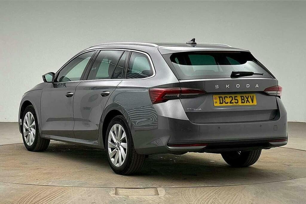 Skoda Octavia 2.0 Tdi Se L Estate Dsg Grey #3