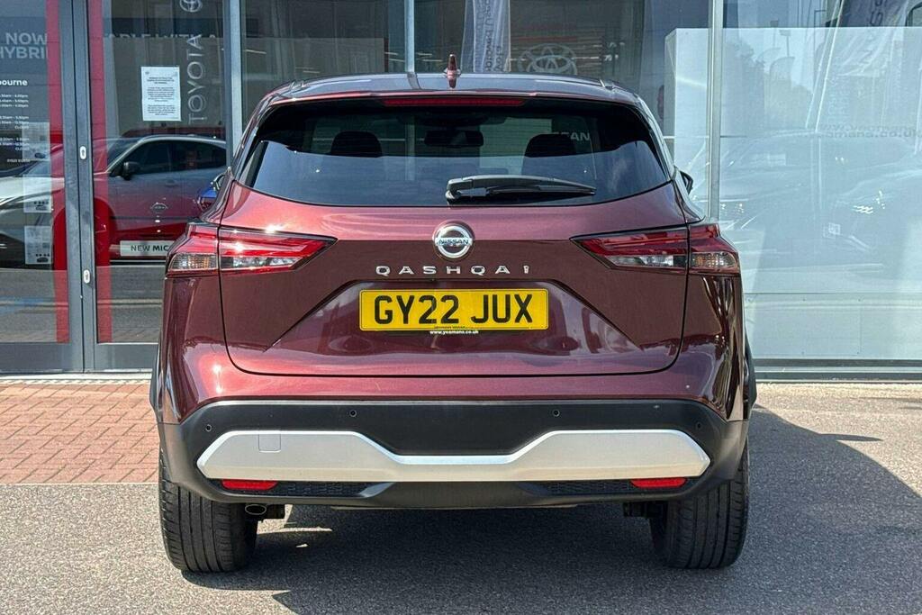 Nissan Qashqai 1.3 Dig T Mhev N Connecta Suv Hybrid Ma GY22JUX Red #4