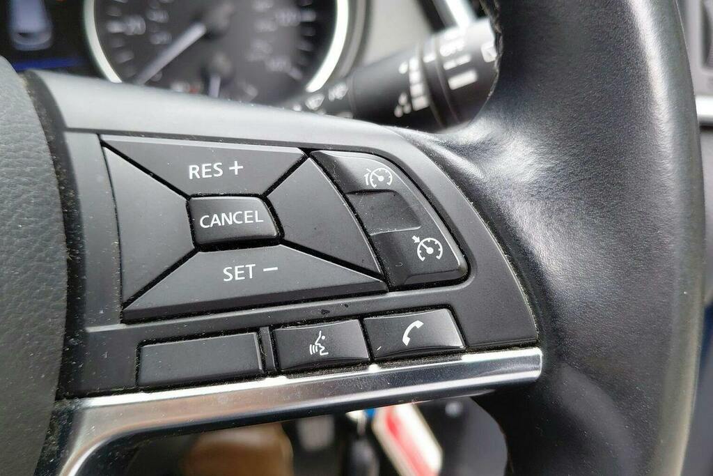 Nissan Qashqai 1.3 Dig-t Acenta Premium Black #33