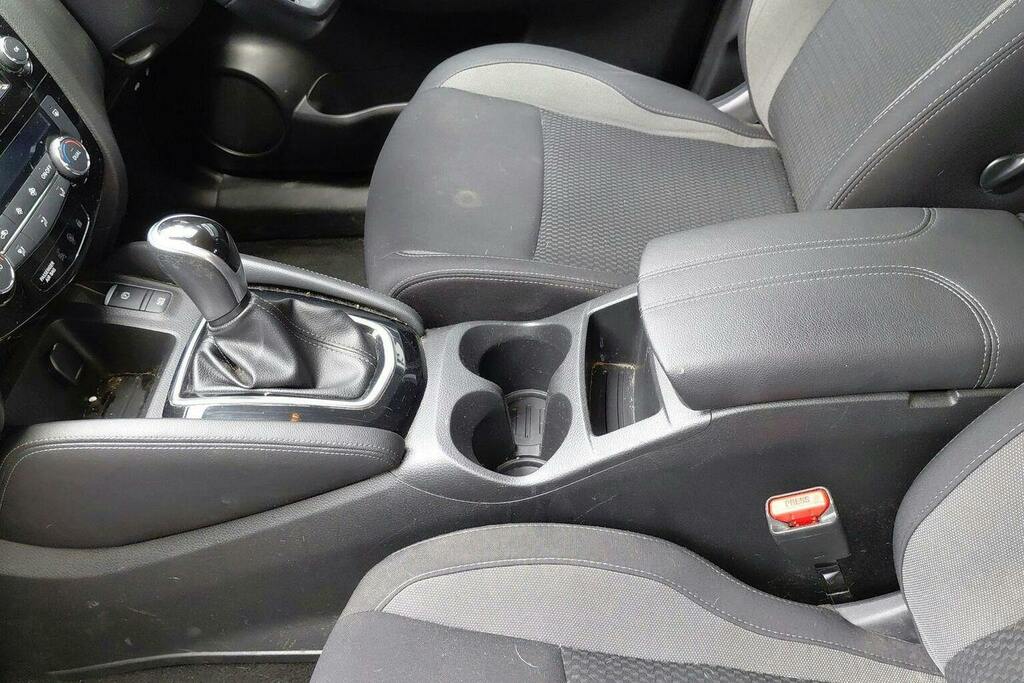 Nissan Qashqai 1.3 Dig-t Acenta Premium Black #25