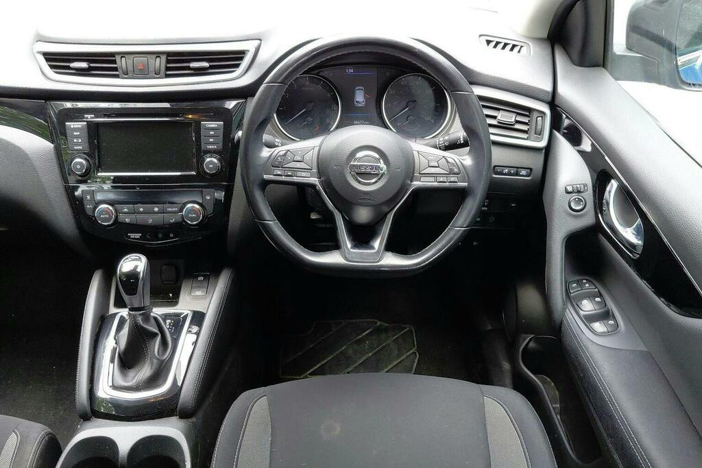 Nissan Qashqai 1.3 Dig-t Acenta Premium Black #12