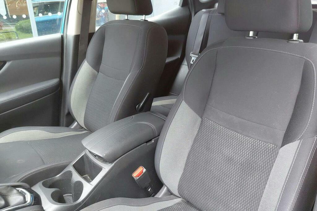 Nissan Qashqai 1.3 Dig-t Acenta Premium Black #16