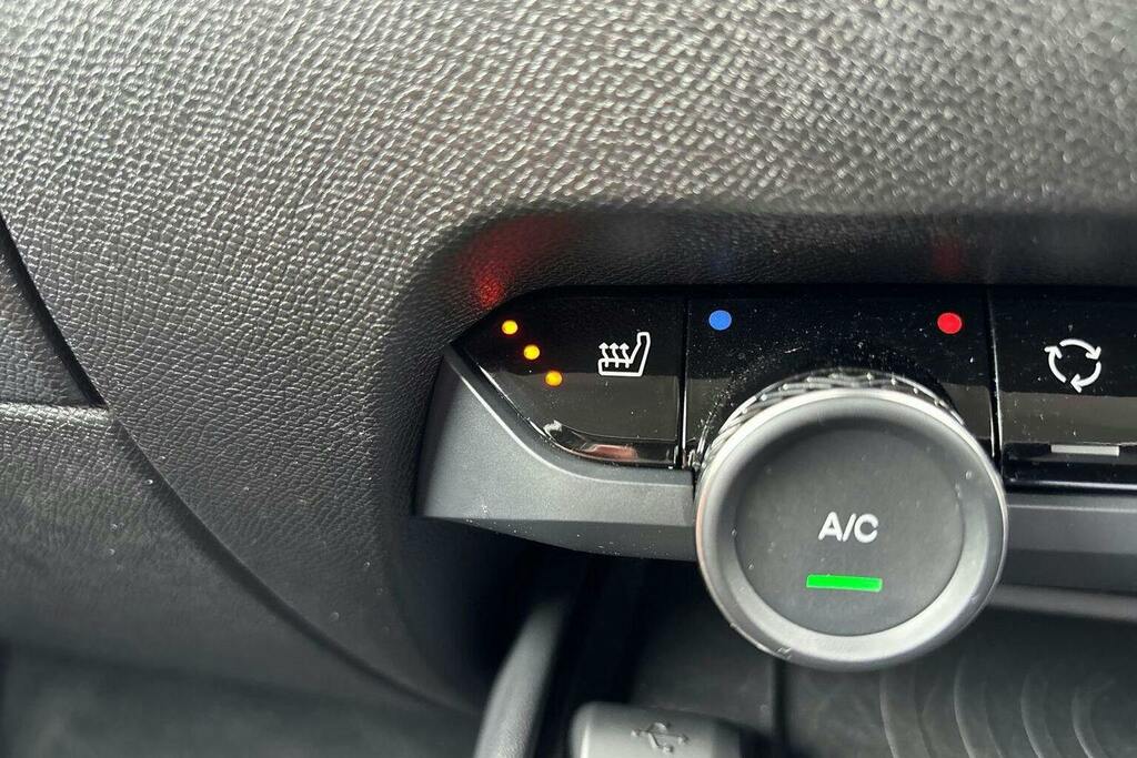 Citroen e-C4 50Kwh Shine Plus 7.4Kw Charger Grey #37