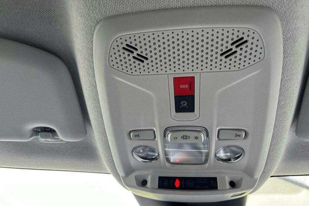 Citroen e-C4 50Kwh Shine Plus 7.4Kw Charger Grey #36